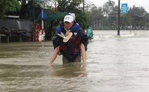 Thừa Thiên - Huế: Nước lũ lên nhanh, đã có một người chết