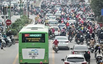 Buýt nhanh BRT di chuyển khá ổn định giờ cao điểm