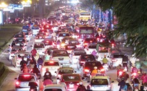 Kẹt xe nghiêm trọng, Hà Nội tung 6 lực lượng điều tiết giao thông
