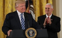 ​Ông Trump tuyên bố "bắt đầu đàm phán lại" NAFTA