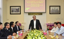 Thủ tướng chúc Tết Chi cục Hải quan sân bay Tân Sơn Nhất