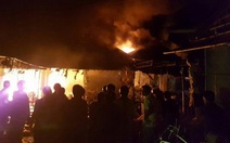 Cháy chợ huyện Kong Chro ở Gia Lai