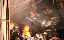 Cháy lớn ở kho thiết bị bảo hộ lao động