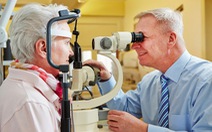​Ngăn ngừa mù lòa do bệnh thoái hóa hoàng điểm ở người cao tuổi