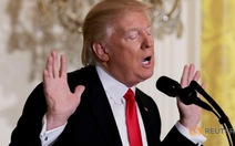 Ông Trump họp báo bất thường, chỉ trích báo chí