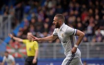 Benzema tỏa sáng, R.M đè bẹp Eibar và trở lại ngôi đầu