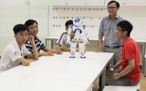 ​Khóa học lập trình miễn phí với robot cho học sinh