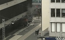 Khủng bố lao xe tải vào đám đông tại Thụy Điển, 3 người chết