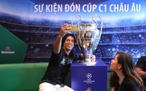​Ronaldinho: “Tôi choáng ngợp trước giao thông VN”