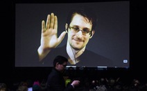 Edward Snowden được tùy nghi ở lại Nga 