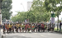 Gần 1.500 người chạy việt dã chào mừng 30-4