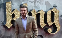 David Beckham đóng King Arthur bị chê, đạo diễn lên tiếng bảo vệ