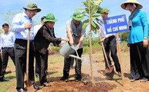 ​Đoàn nghị sĩ quốc tế tham quan rừng ngập mặn Cần Giờ