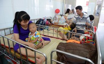 Hà Nội, Sài Gòn báo động sốt xuất huyết tăng mạnh