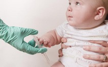 ​Nhiều nguy cơ với cộng đồng khi "lười" tiêm vắcxin cho trẻ nhỏ