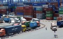 Hàng ùn ứ ở cảng vì quy định 'cửa nhập khẩu'
