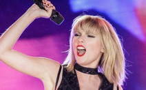 Taylor Swift thắng kiện DJ sàm sỡ mình