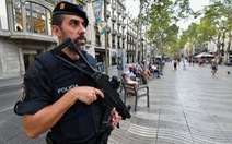 Tranh cãi về an ninh Barcelona sau khủng bố