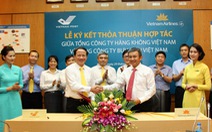 Vietnam Airlines bắt tay 'làm ăn'  với Vietnam Post