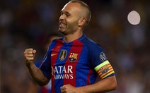 ​Iniesta kí hợp đồng trọn đời với Barca