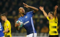 Schalke cầm chân Dortmund trong trận cầu điên rồ