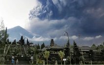 Thiên đường Bali đầy bụi núi lửa: du lịch lao đao