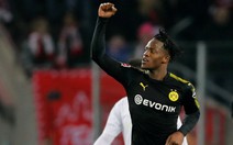 Batshuayi lập cú đúp ngày ra mắt, Dortmund đá bại Cologne