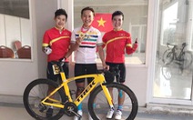 Nguyễn Thị Thật được thưởng nóng cho chiếc HCV xe đạp lịch sử