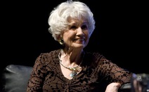 Alice Munro: Phù thủy chữ nghĩa