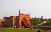 Từ pháo đài thương nhớ Agra nhìn về Taj Mahal