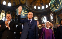 Ông Erdogan và tấm huân chương Hồi giáo
