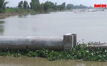 Đang nuôi thủy sản, người dân choáng váng vì dự án lấp kênh