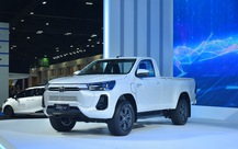 Chi tiết Toyota Hilux concept điện vừa ra mắt: Nhiều chi tiết lạ có thể xuất hiện trên thế hệ mới