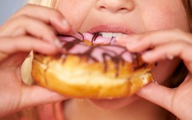 Trẻ mập mạp, thừa cân cần ăn như thế nào để tránh bệnh?