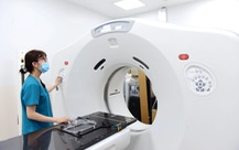 Cả hai máy chụp MRI đều hỏng, Bệnh viện Ung bướu TP.HCM phải chuyển bệnh nhân
