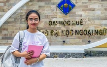 Ba mẹ mất vì xe tải tông, cô bé Quảng Bình suýt phải đi... ăn xin nay vào đại học