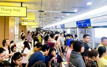 Người dân đi metro số 1 dịp Giáng sinh nhiều hơn gấp đôi ngày trước