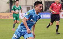 Tuyển thủ U23 Việt Nam lập hat-trick cho CLB Đà Nẵng