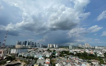Mây dông từ Đồng Nai đang kéo về TP.HCM, dự báo Củ Chi, Thủ Đức mưa lớn
