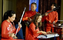 Hải Phượng, Tăng Thành Nam chơi đàn tranh, đàn violin bằng sứ