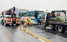 3 ô tô tông liên hoàn trên cao tốc 2 làn xe, giao thông ùn tắc kéo dài sáng mùng 3 Tết