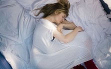 Ớn lạnh với phim '24 tuần' về chu kì sinh nở của đàn bà