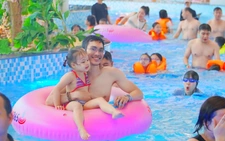 Ảnh: Điểm vui chơi dưới nước, trong nhà ở Đà Nẵng 'hốt bạc' nhờ... quá nóng