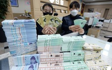Hàn Quốc phát hành tiền mới để người dân đổi tiền lì xì