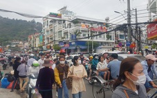 Hàng chục ngàn người về Bảy Núi, xe lôi Châu Đốc ăn nên làm ra