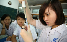 Bộ Chính trị: Đưa Việt Nam vào tốp đầu châu Á về công nghệ sinh học