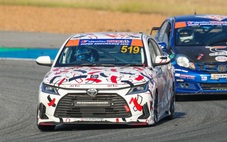 Toyota Vios cũng có thể đua: Chạy 100km/h trên 3.000km trong 25 tiếng liên tục
