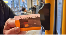 Đức: Phát hành thẻ giao thông 49 euro/tháng đi lại trên cả nước
