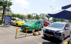 Yêu cầu TCP tạm ngưng thay đổi thu phí xe tại Tân Sơn Nhất