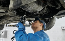 Cách bảo dưỡng xe hơi: Thay dầu không cần quá thường xuyên